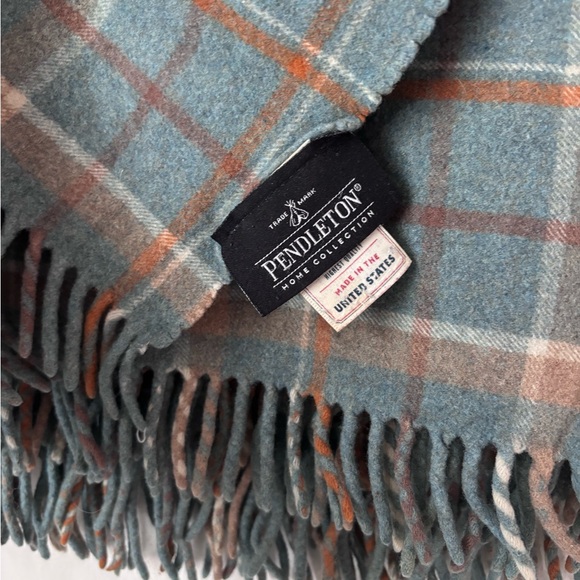 Pendleton Plaid 100% Wool Fringe Throw Blanket 48”x 60” - Picture 4 of 9